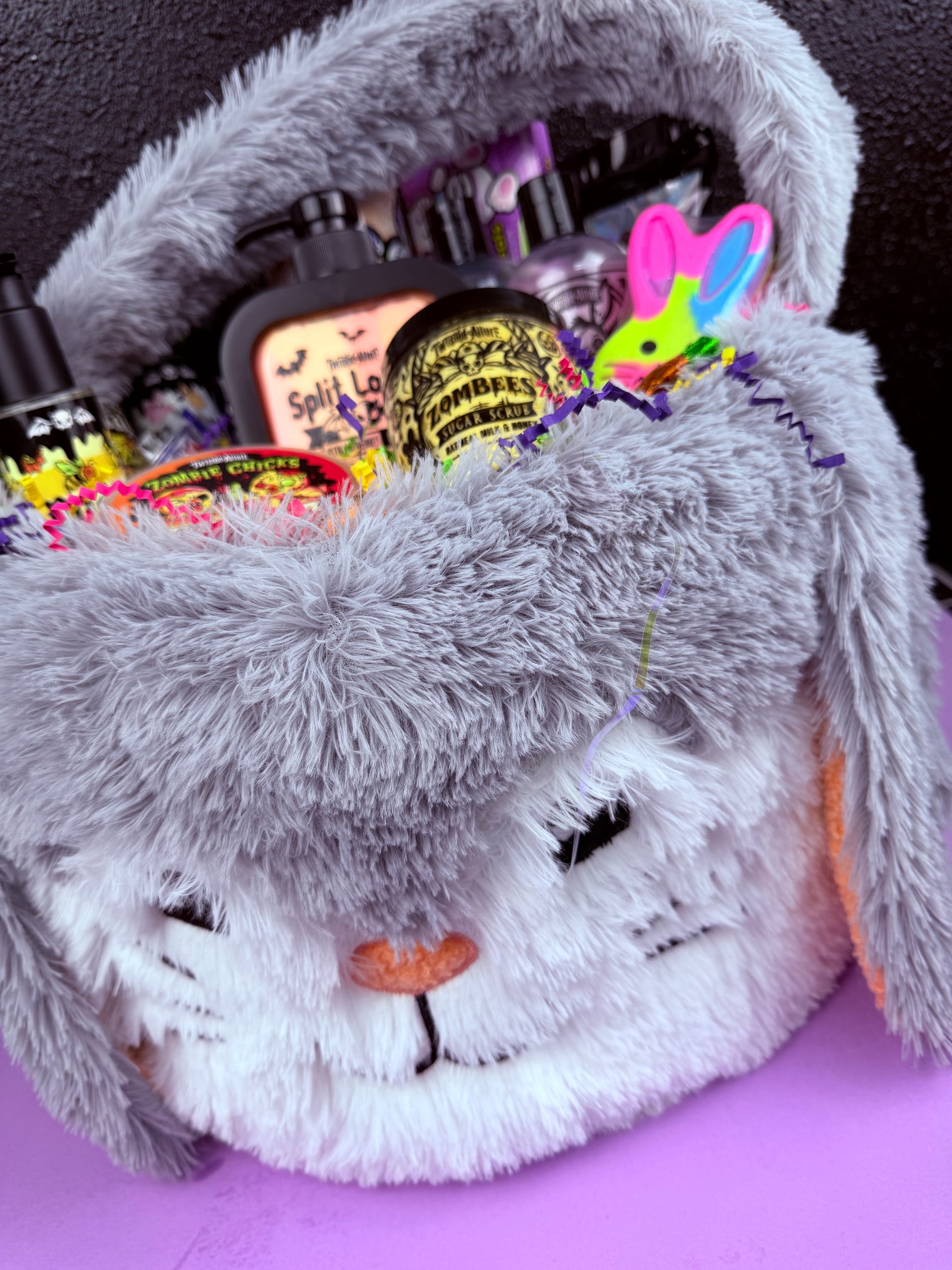 XL Gray/White Bunny Basket