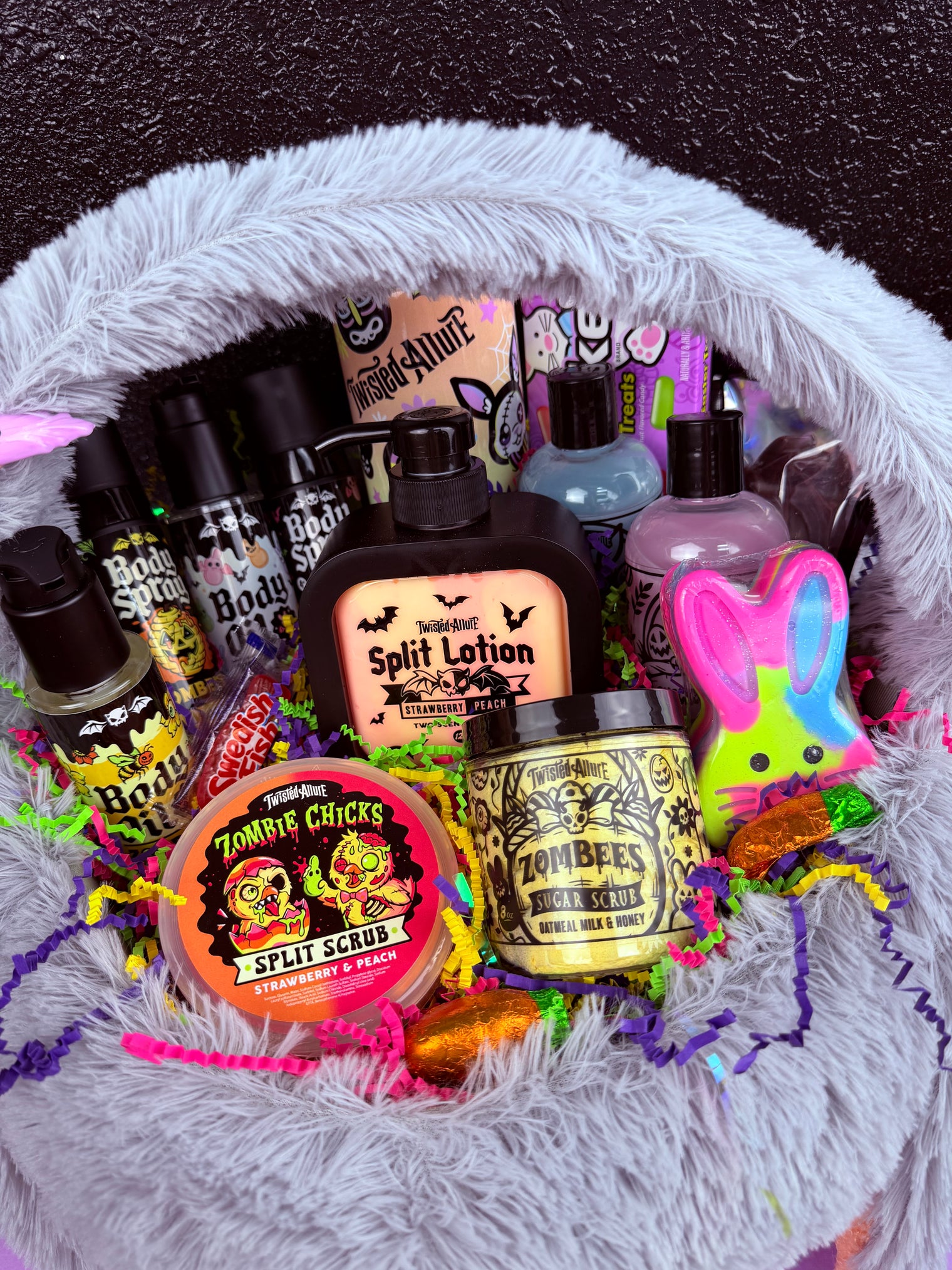 XL Gray/White Bunny Basket