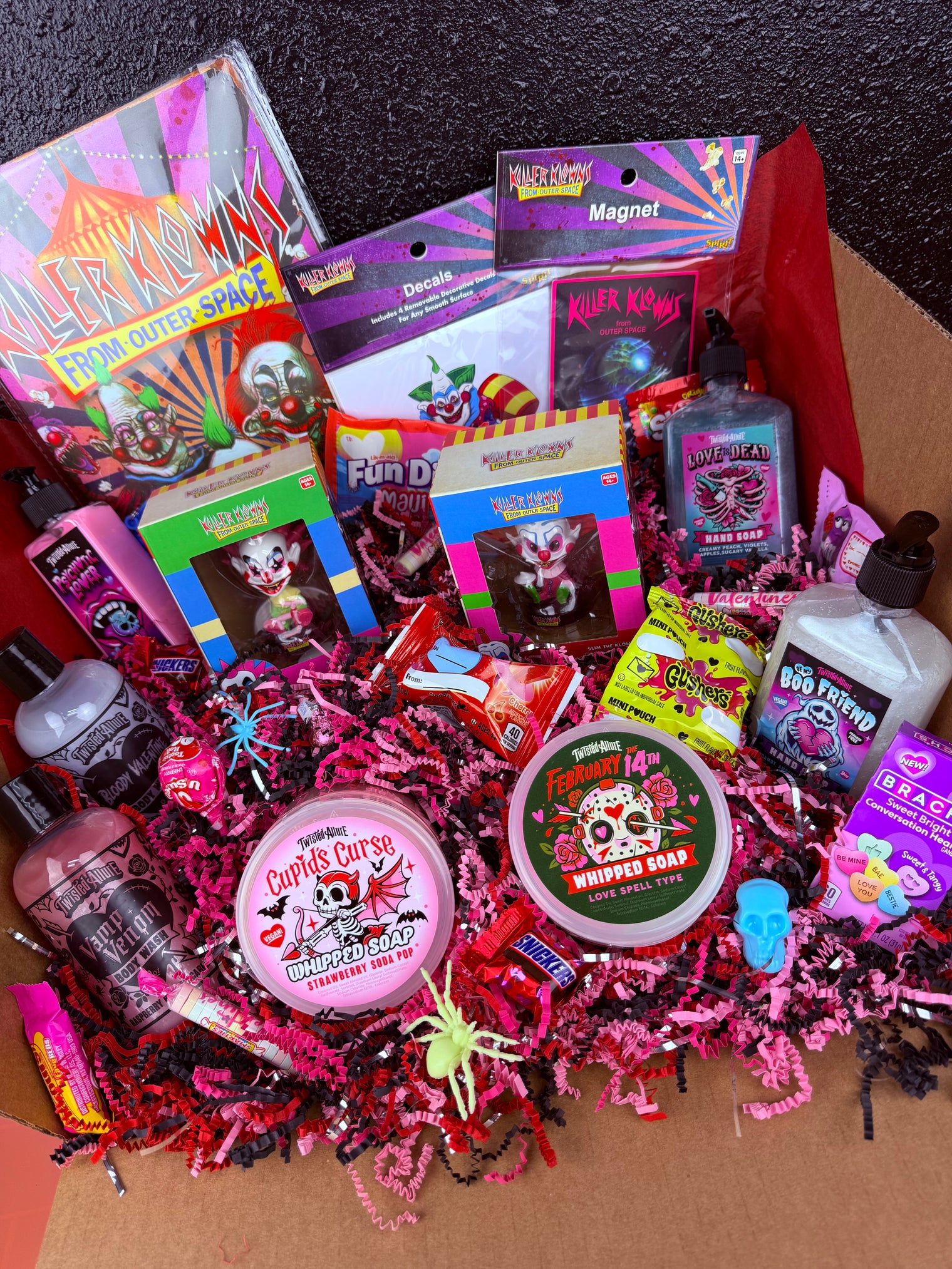 Killer Klowns Vday Set