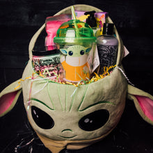 Load image into Gallery viewer, Baby yoda Basket