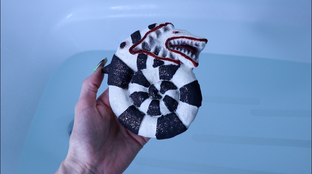 Death by Sandworm Bath Bomb